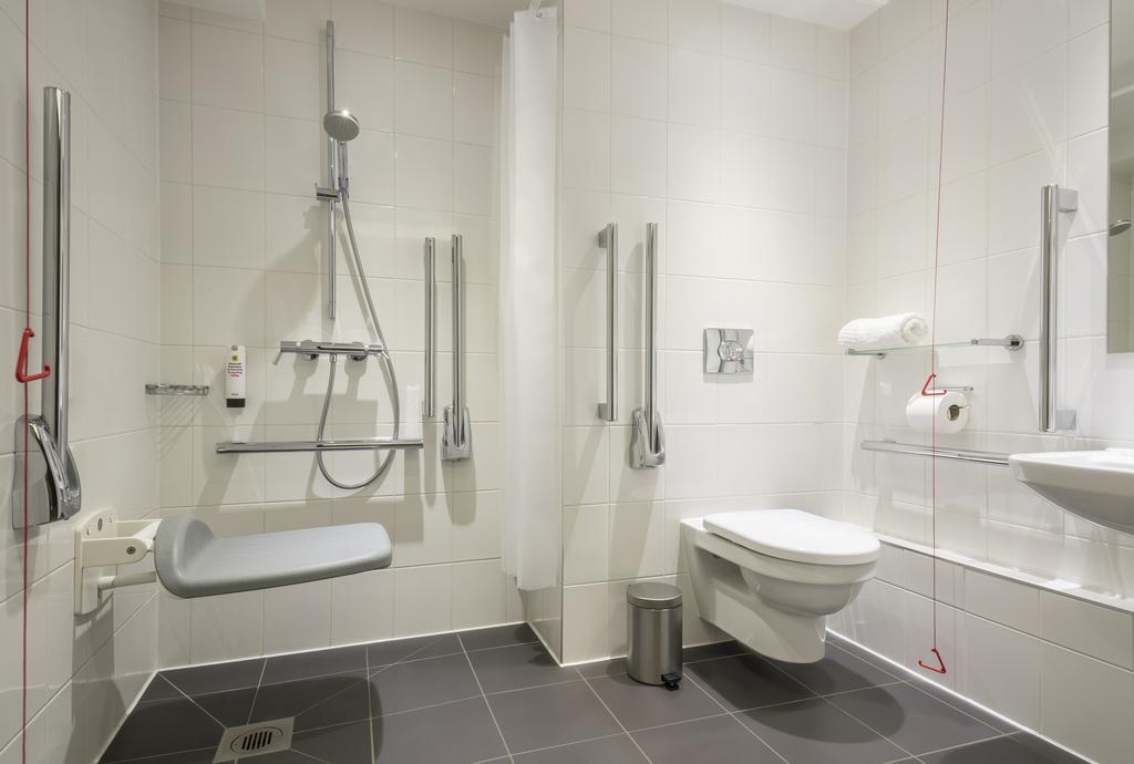 Hotel Point A Canary Wharf 3*