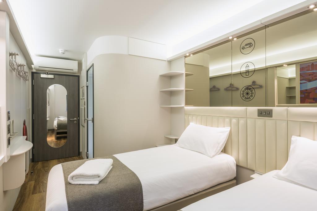 Point A Canary Wharf 3* London