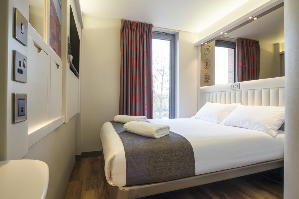 Point A Canary Wharf Hotel London
