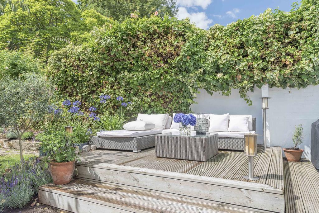 Fashionable Family In Southfields Holiday home London