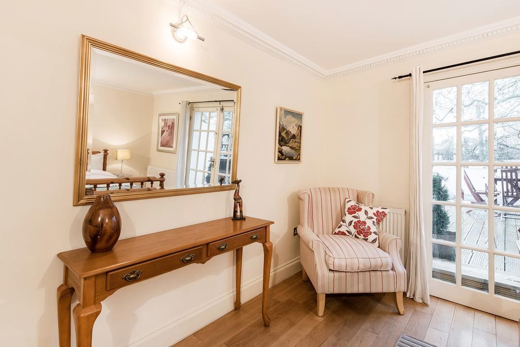 Hyde Park Terrace Apartment *