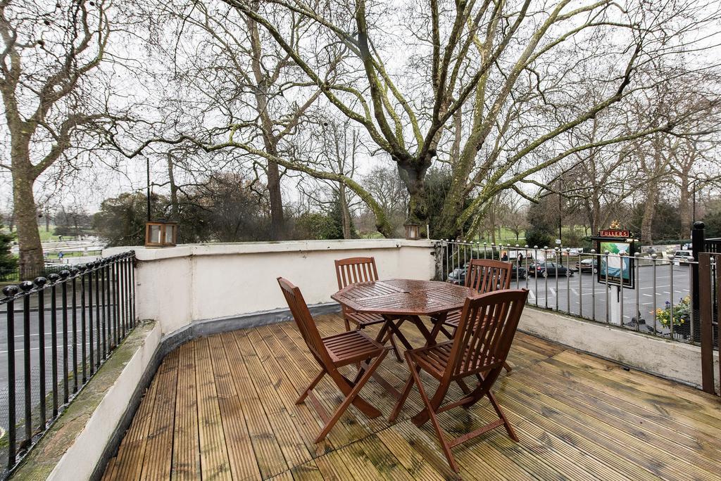 Hyde Park Terrace *