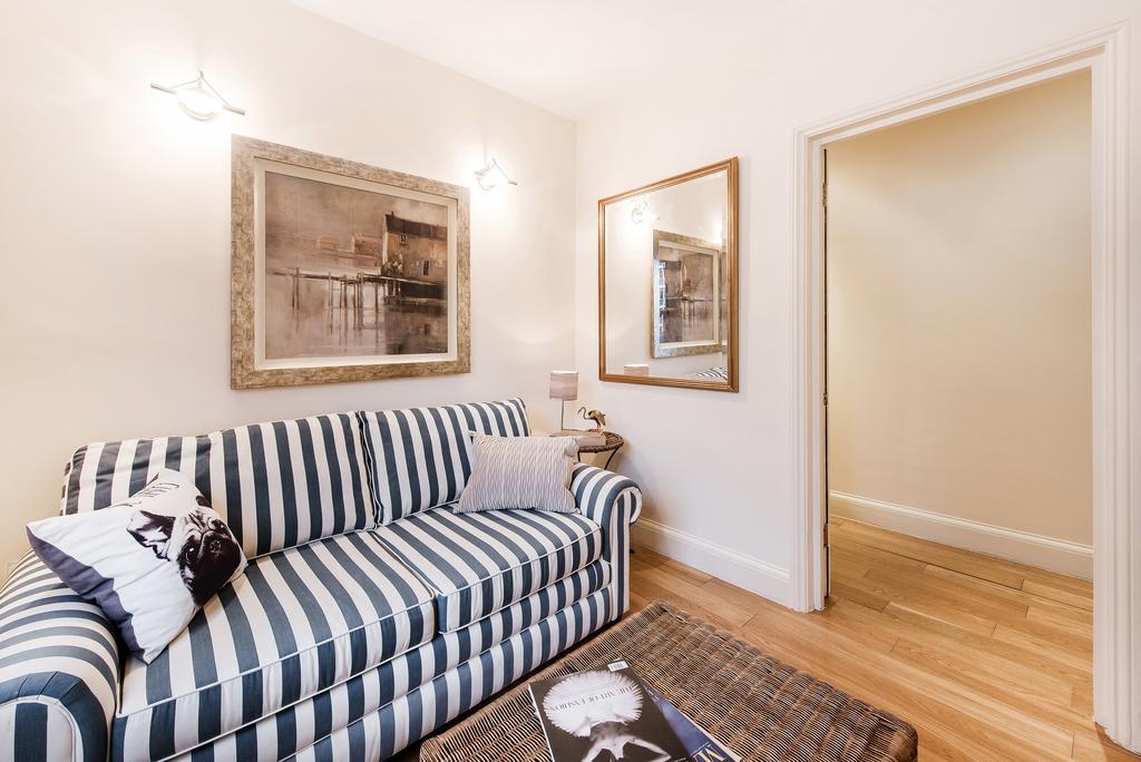 Hyde Park Terrace