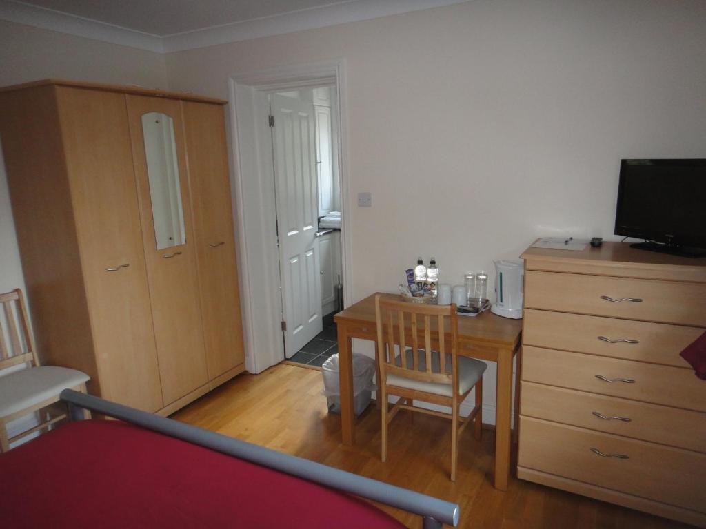 The Oaks Guest house
