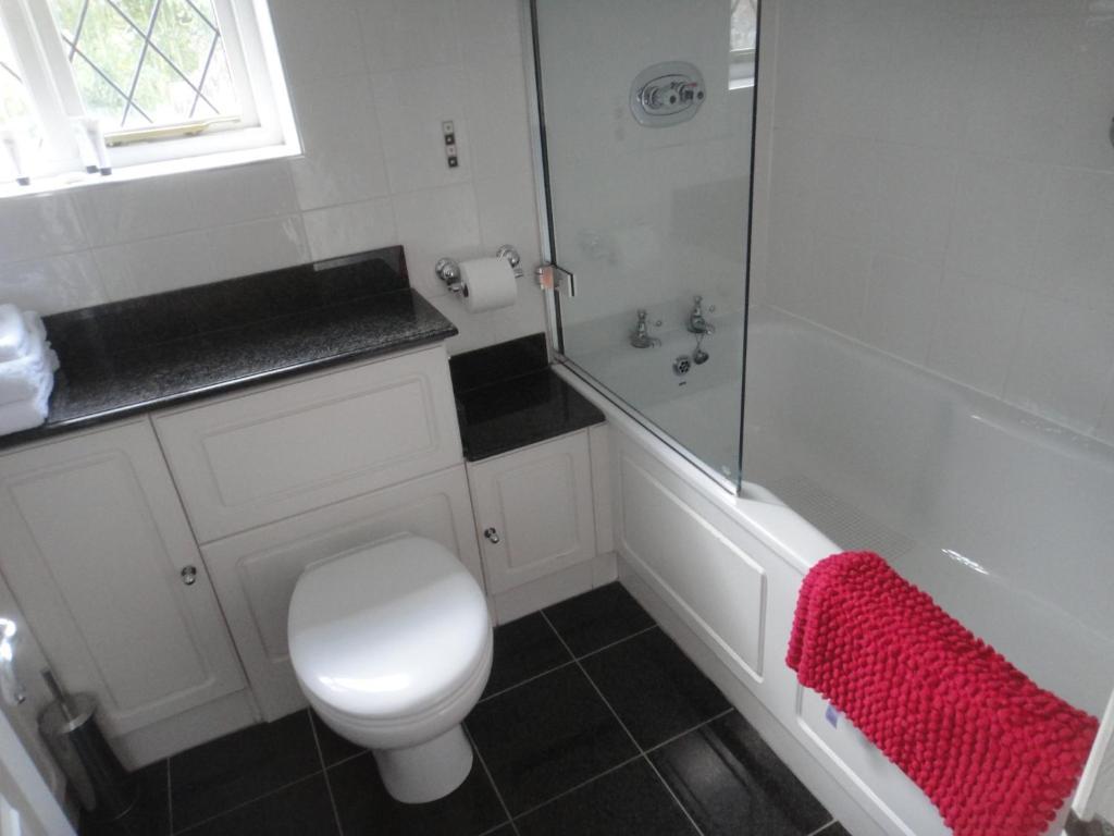 The Oaks Guest house 4*