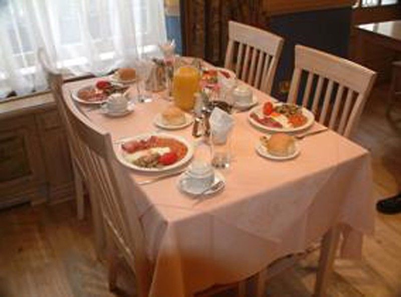 Hotel Queens Park London