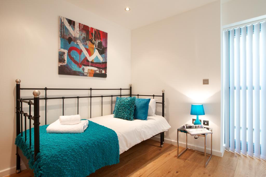 Miles Place By Viridian Apartment London