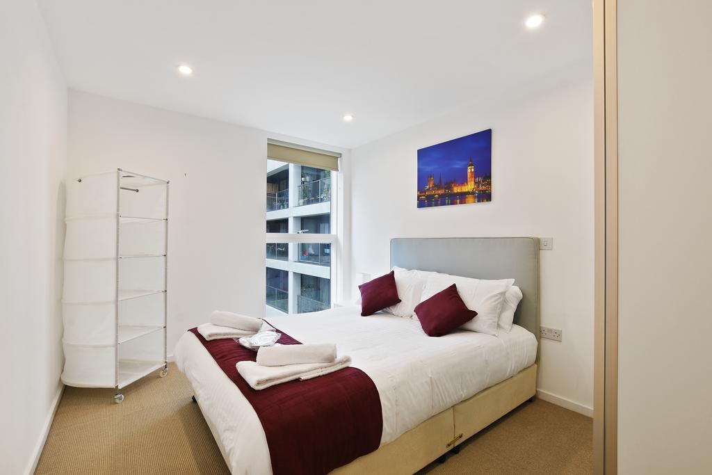 Apartment Citadel Dance Square London