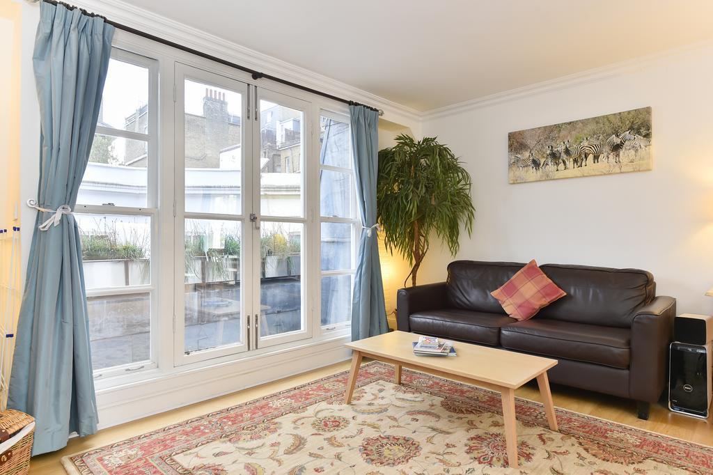 Charming Flat Near Earl's Court Station, 4 Guests Apartment *