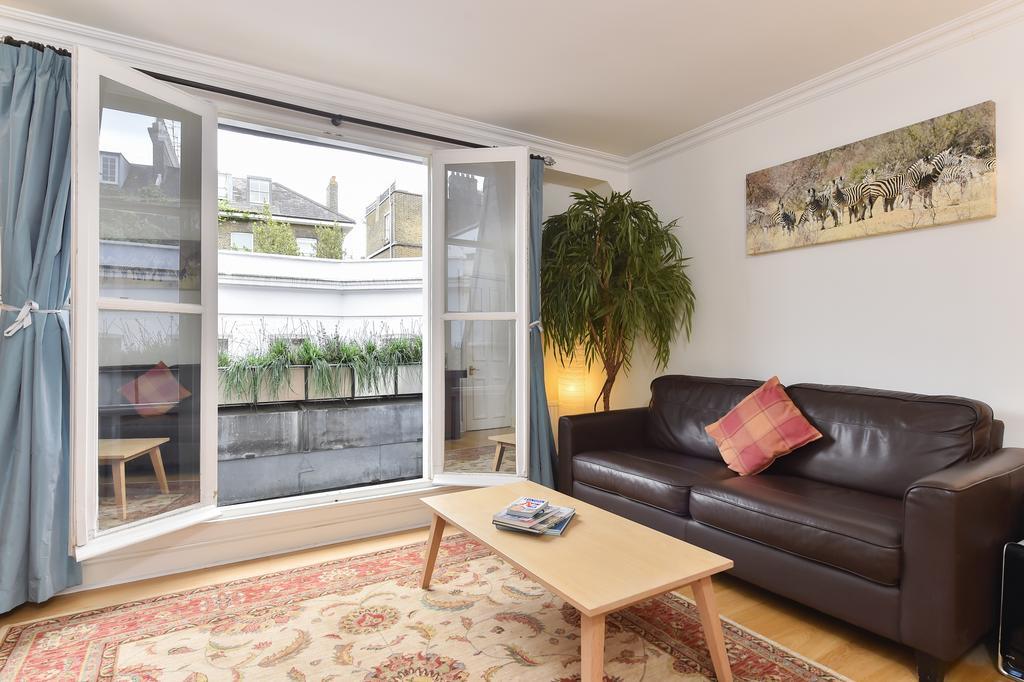 Charming Flat Near Earl's Court Station, 4 Guests Apartment