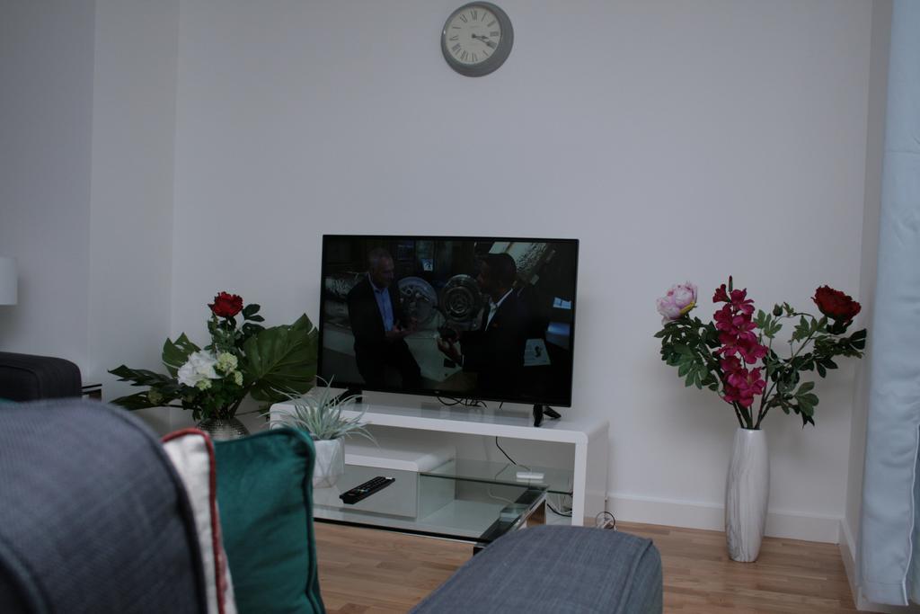 Apartment Greenwich Two Bedroom London