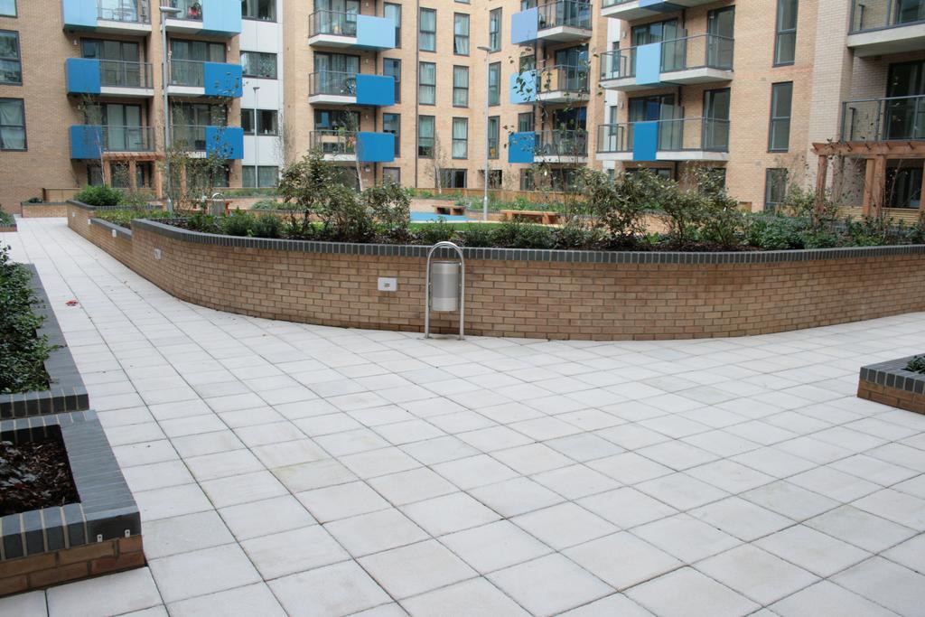 Greenwich Two Bedroom Apartment *