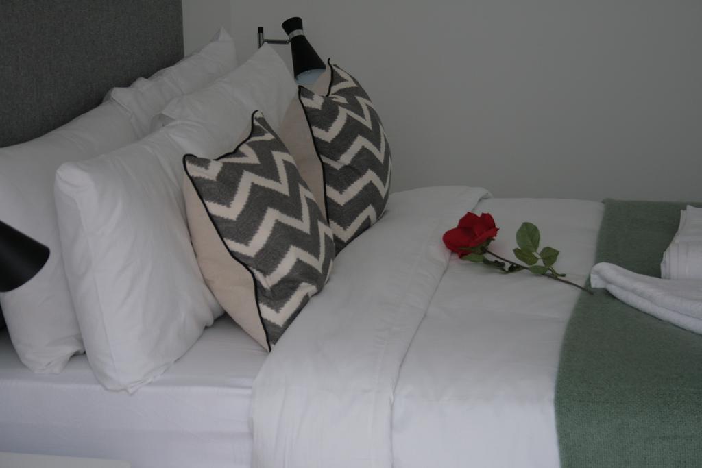 Greenwich Two Bedroom Apartment *
