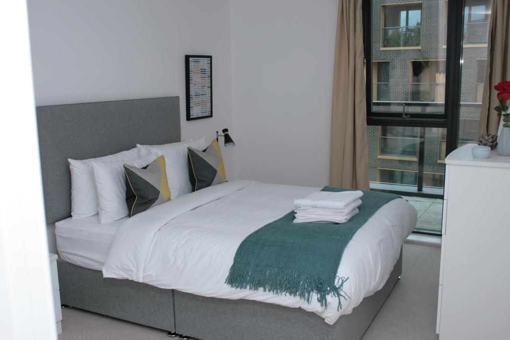 Apartment Greenwich Two Bedroom London
