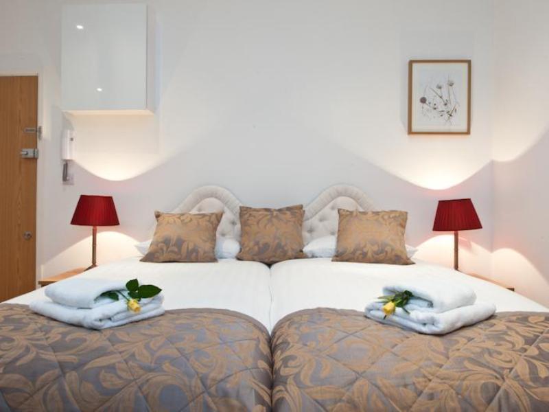 My Piccadilly Circus Apartment London