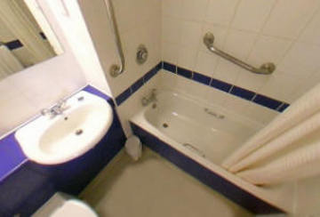 Travelodge Airport Hotel