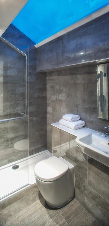Camden Enterprise Hotel