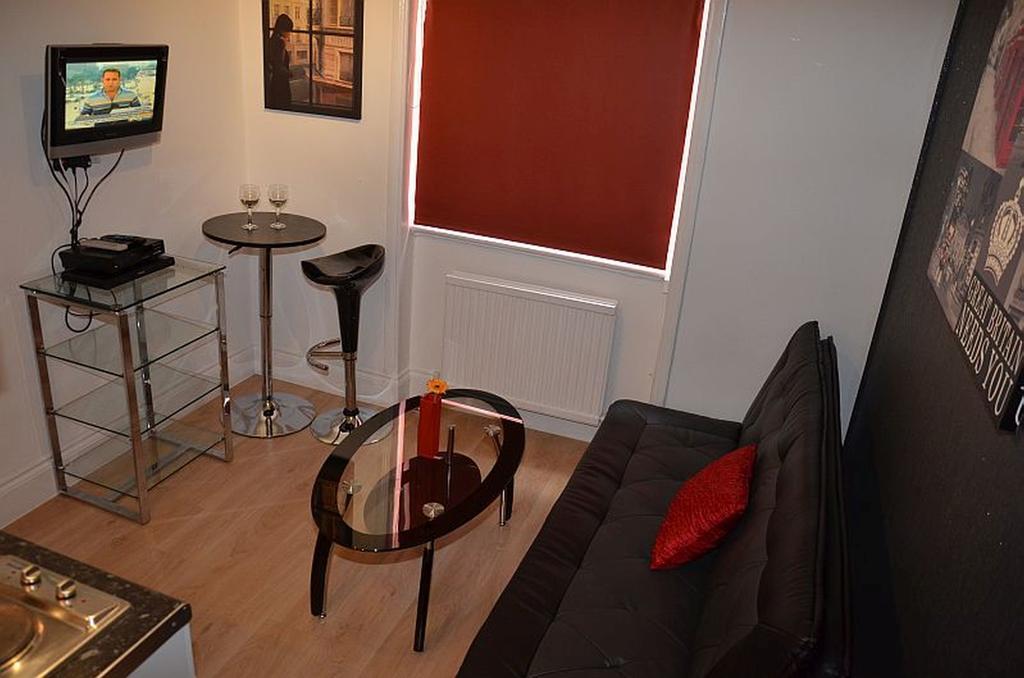 Hyde Park Talbot Square Apartment