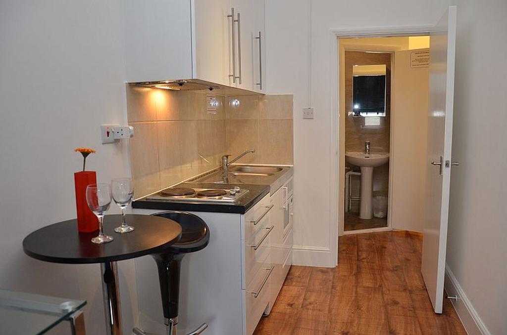 Hyde Park Talbot Square Apartment