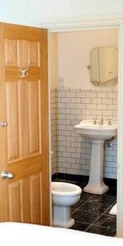 Acomodação com café da manhã  Kennington B & B