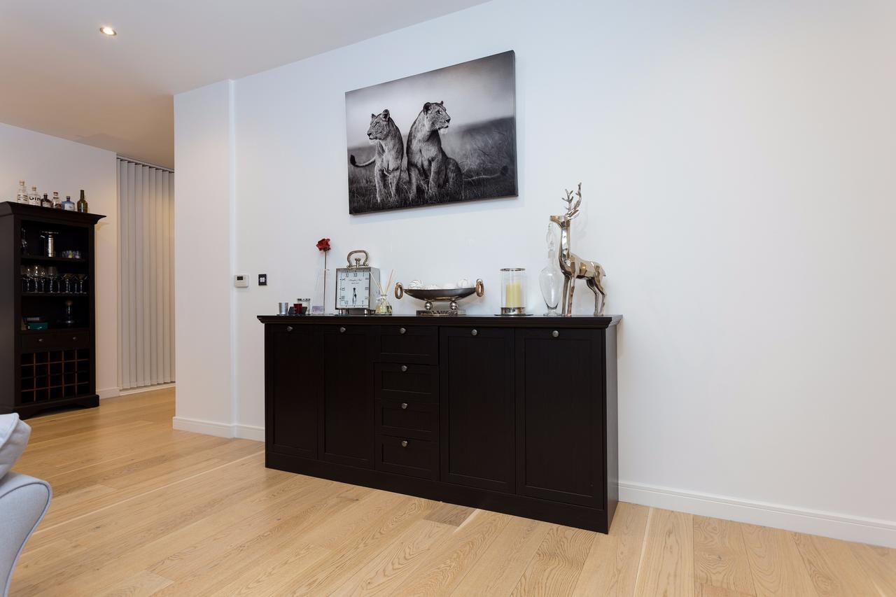 2 Bedroom Penthouse In Canada Water With Balcony * London