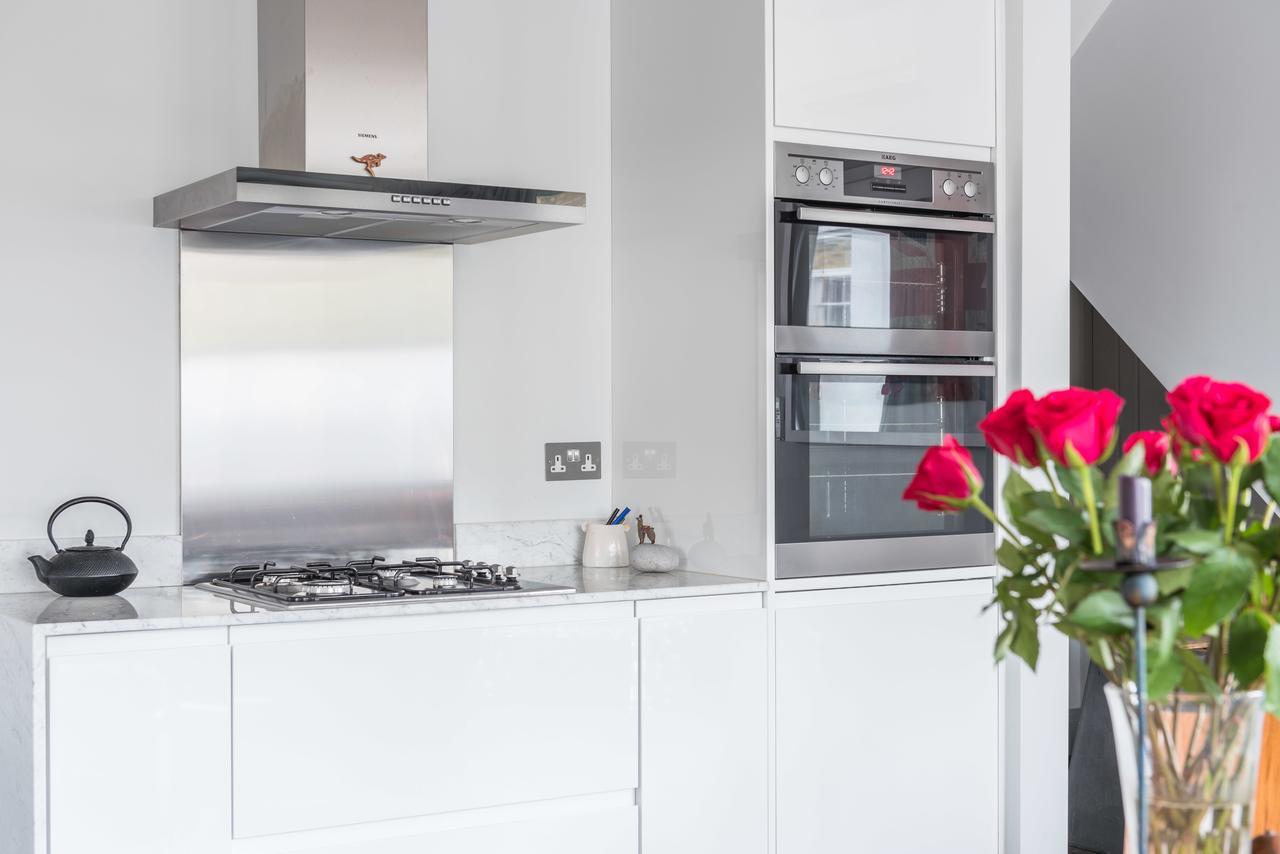 Classic Hammersmith By Ravenscourt Park Apartment *