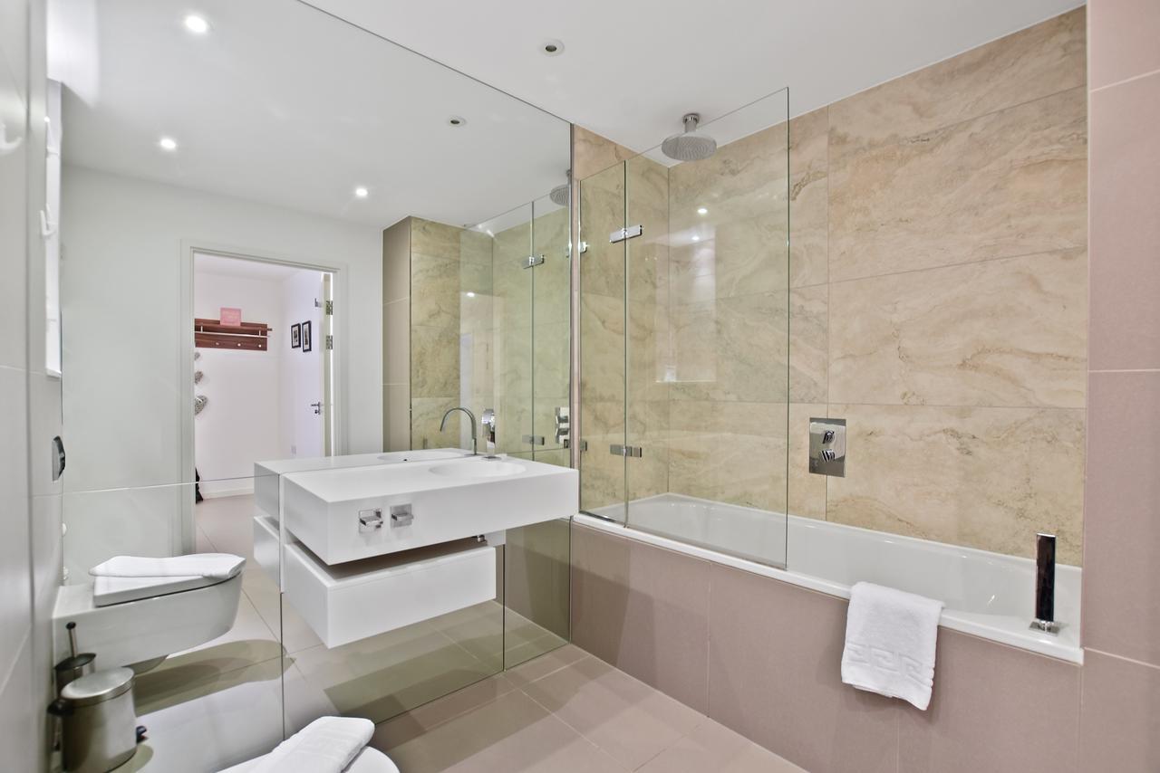 Apartment Citadel Dance Square London
