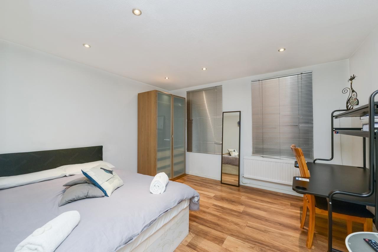 Homestay 1 Double-Bed Kennington-Sk