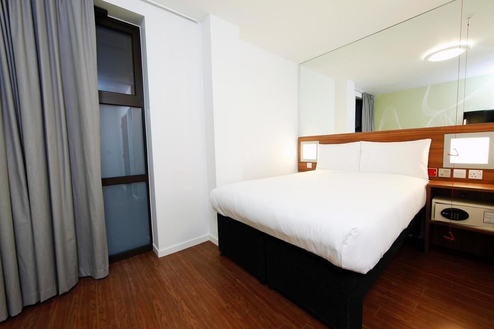 Point A Liverpool Street 3* London
