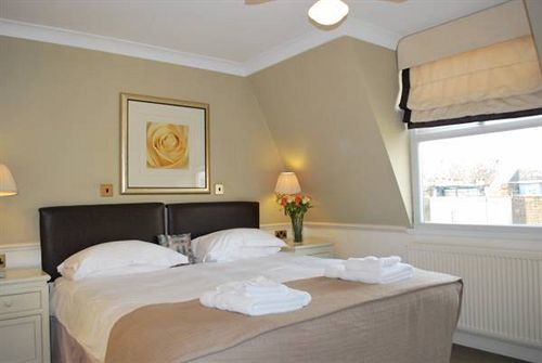 Aparthotel Collingham Serviced 4*