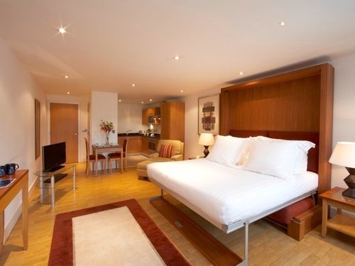 Aparthotel Marlin Bridge - Empire Square 4*