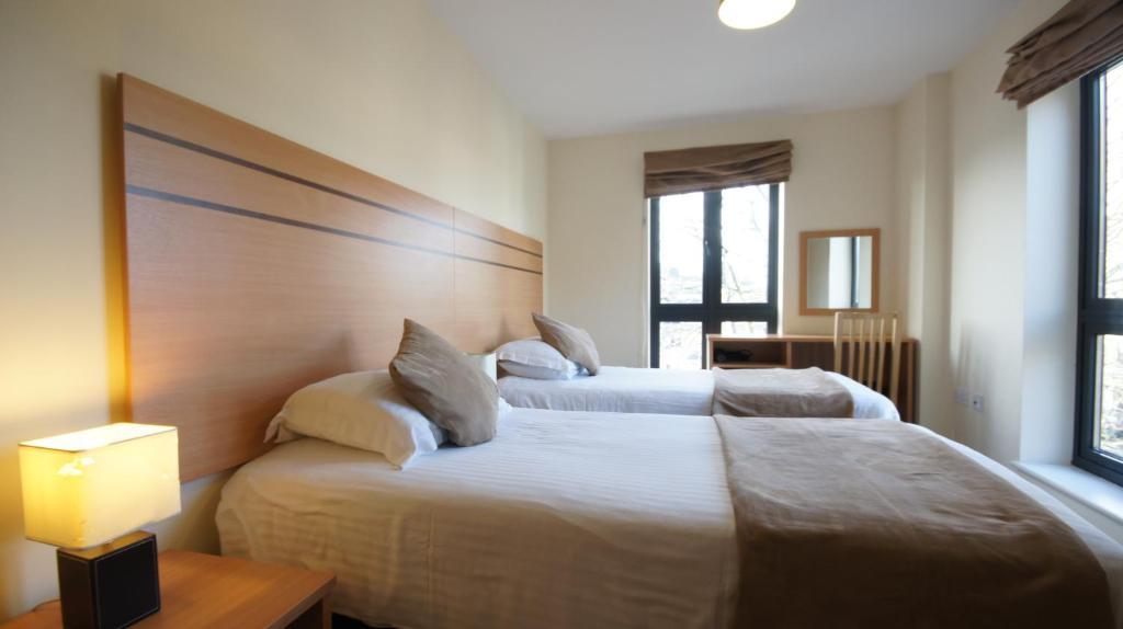 Apartment Crompton Court London