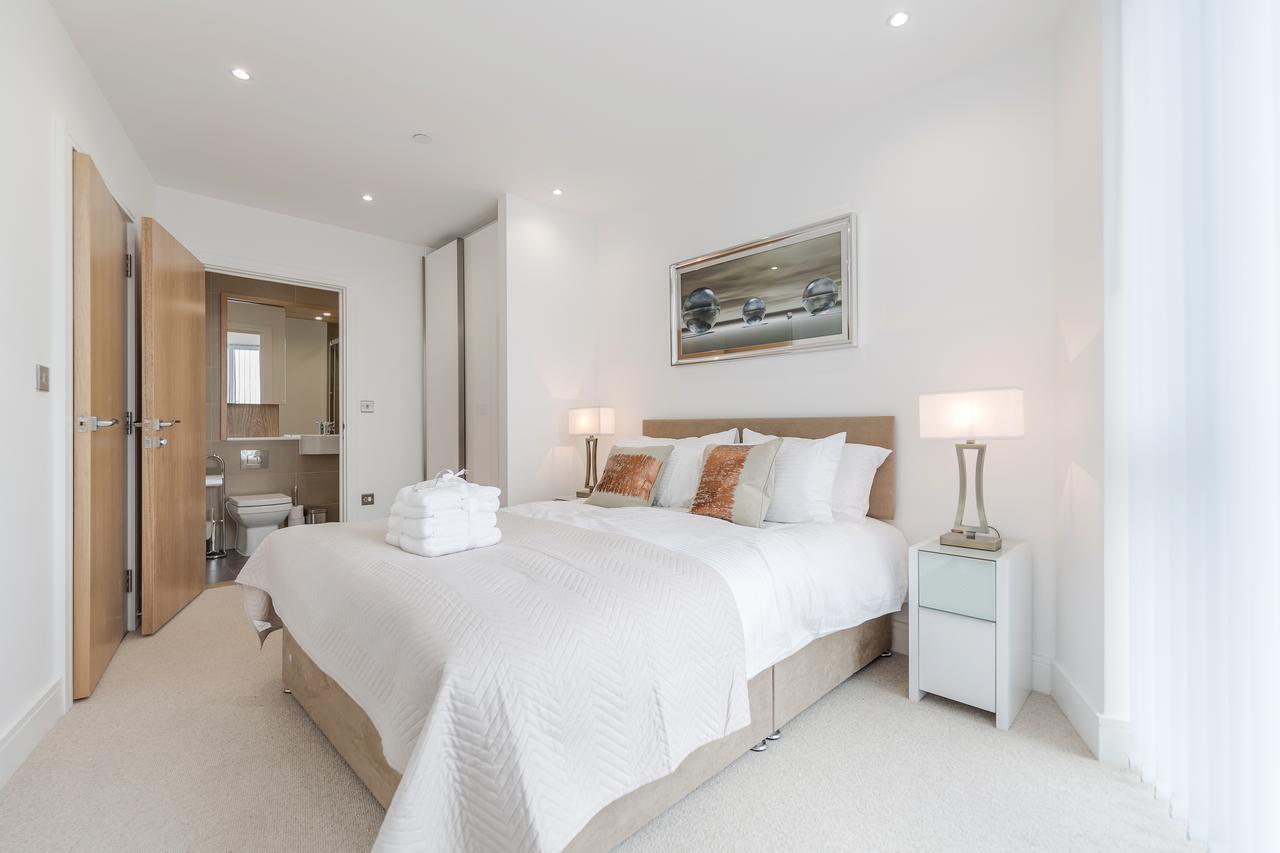 Luxury Stratford Apartment