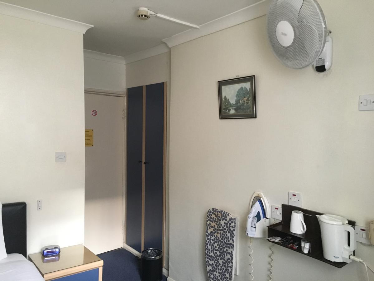 Hotel Hadleigh 3*