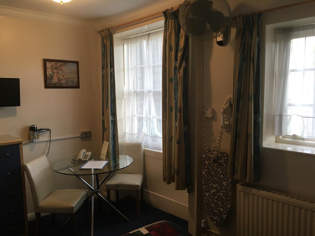 Hadleigh 3* London