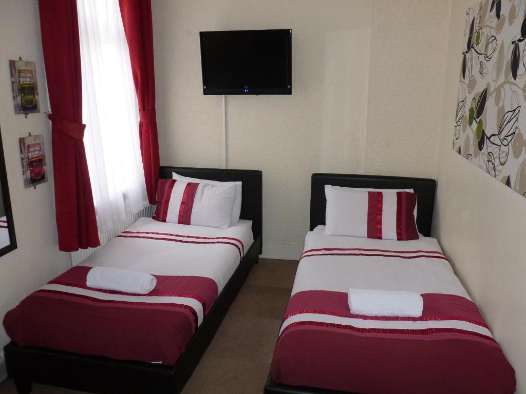 Cart And Horses Inn 3*