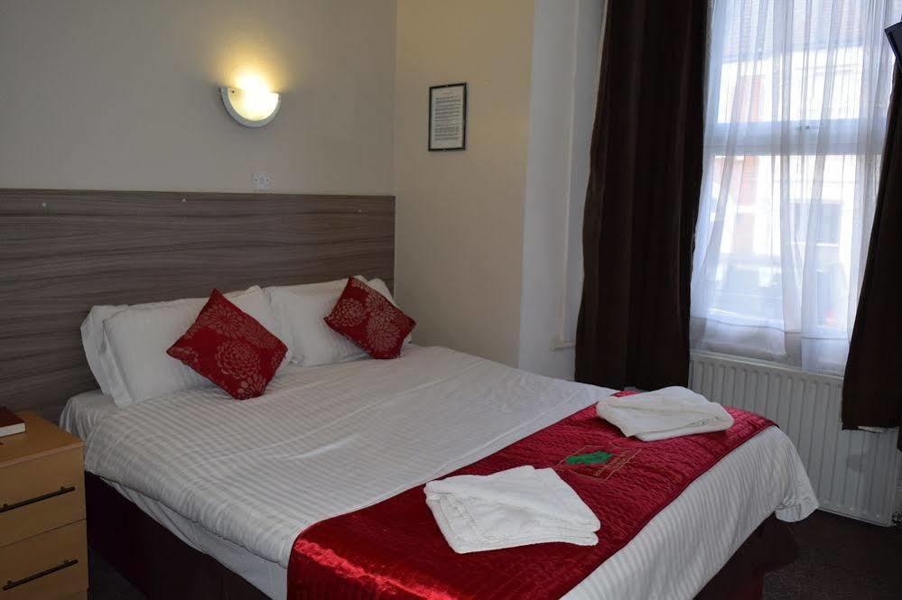 Holland Park Grove Hotel 3*