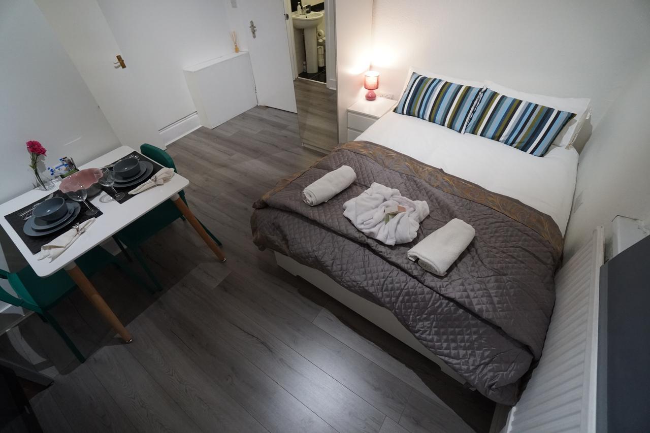 Apartment Queen Park London