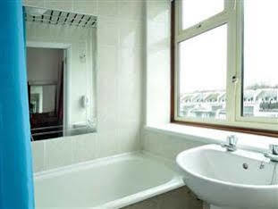 Hostel Equity Point *