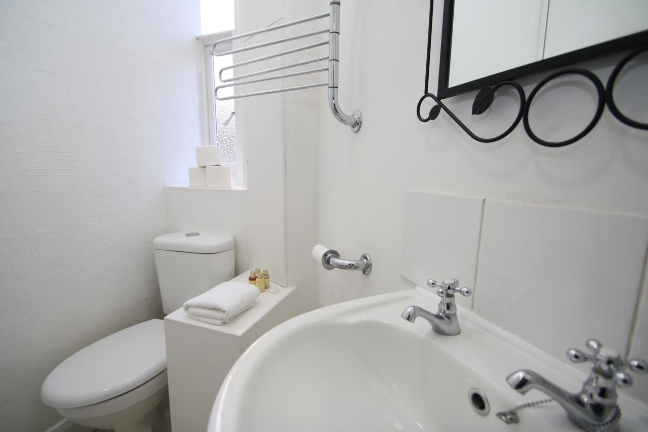 Regents Park Central Apartment London
