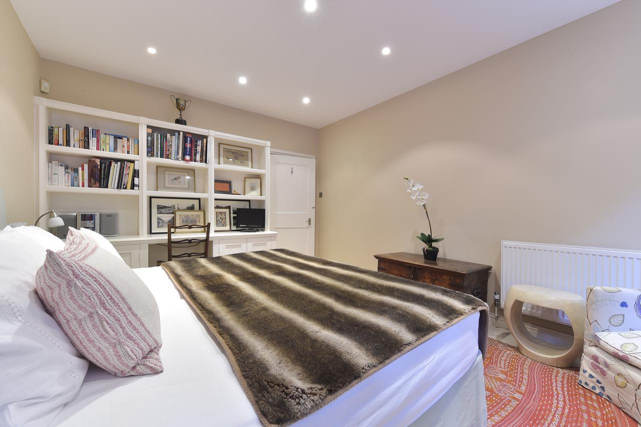 Peaceful 1 Bed Flat Off Sloane Square With Patio Apartment *
