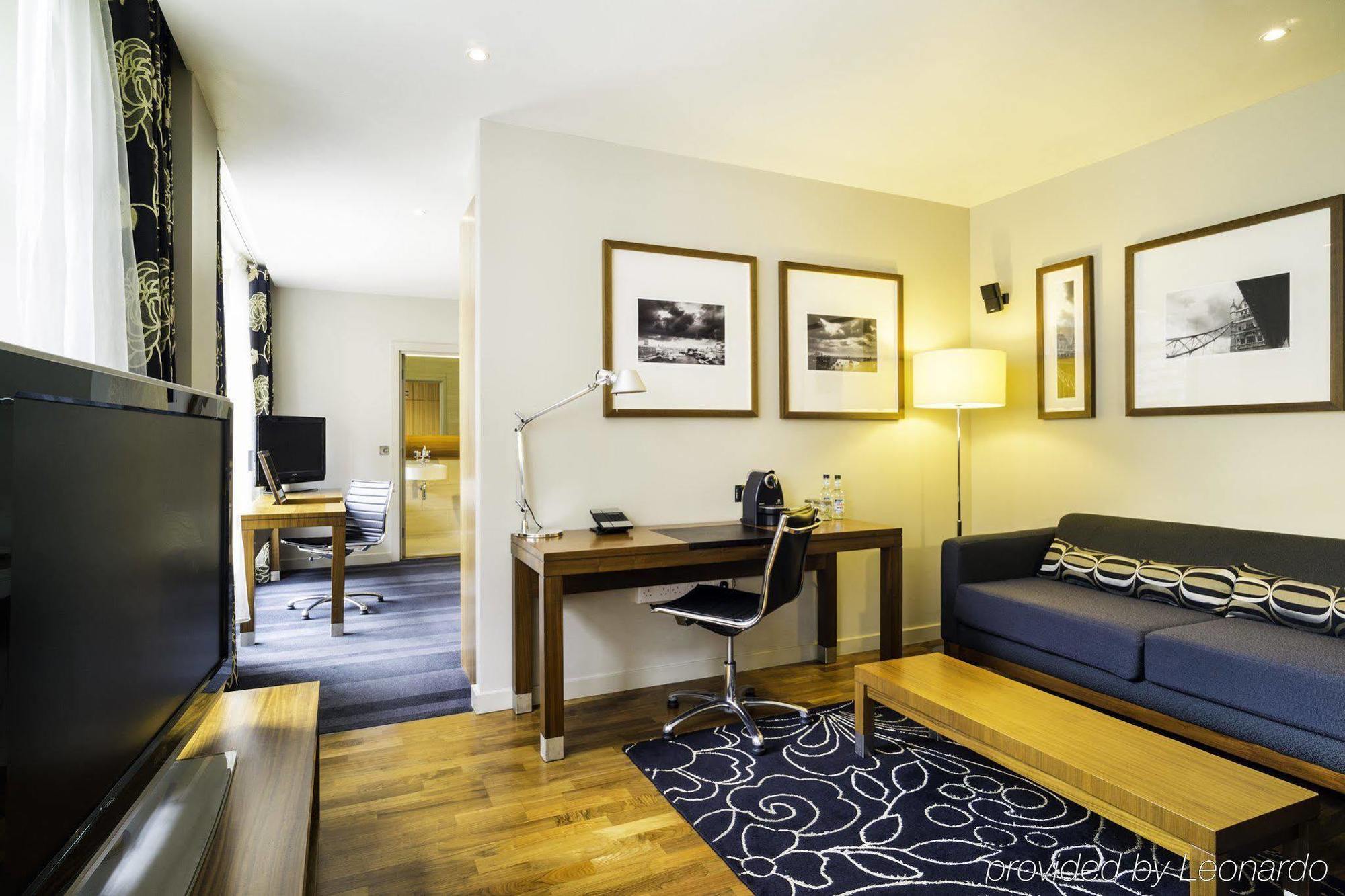 Hotel Apex Of 4*
