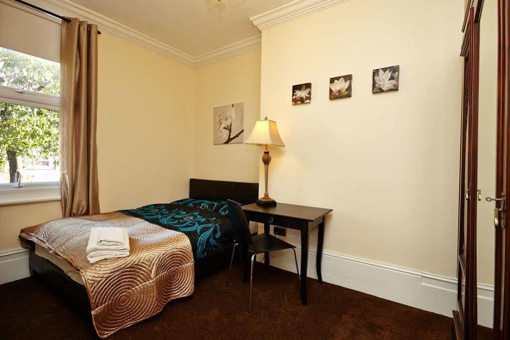 Easyroomlet 2*