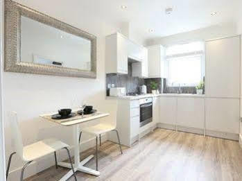 Linton Apartment *