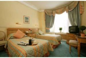 The Averard 3*