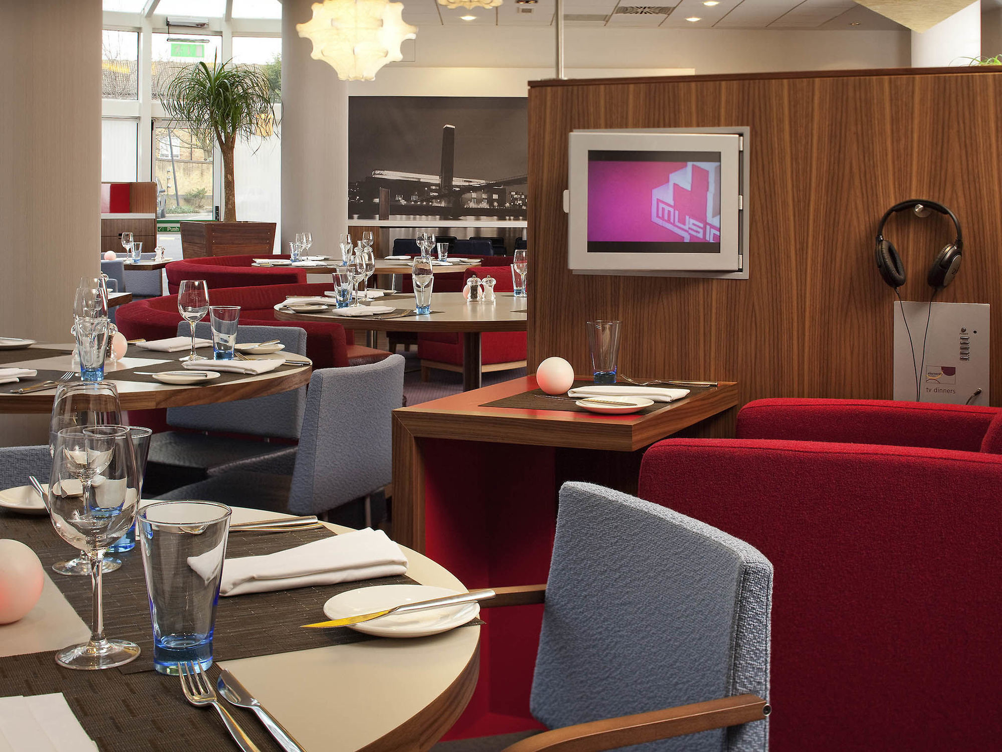 Hotel Novotel Bridge 4*