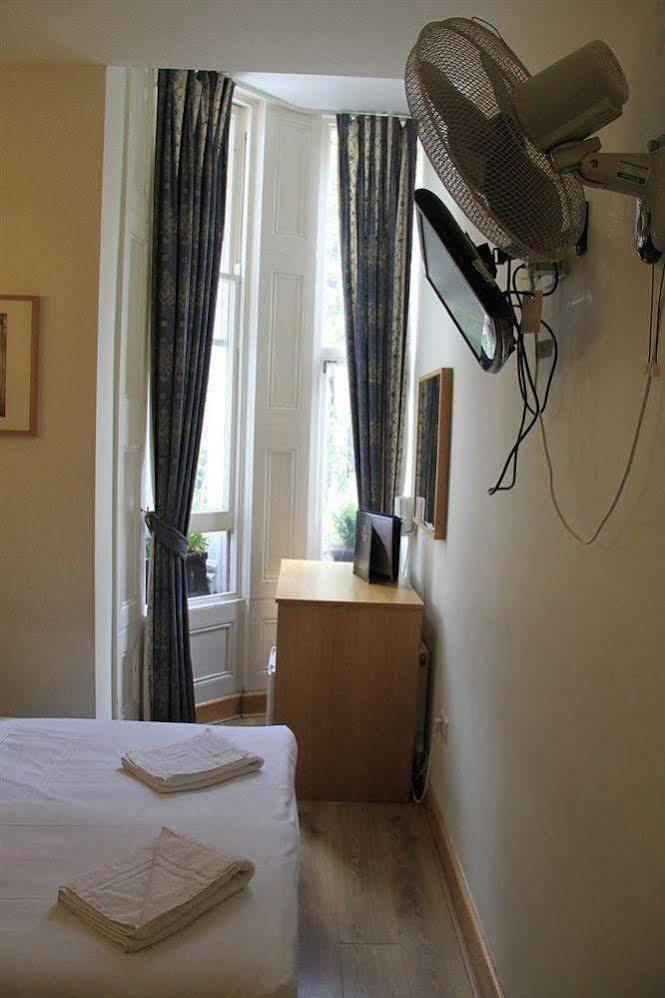 Oxford Earl's Court Hotel 3*