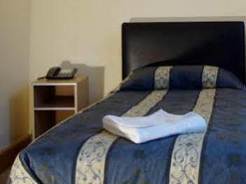 Oxford Earl's Court Hotel 3*