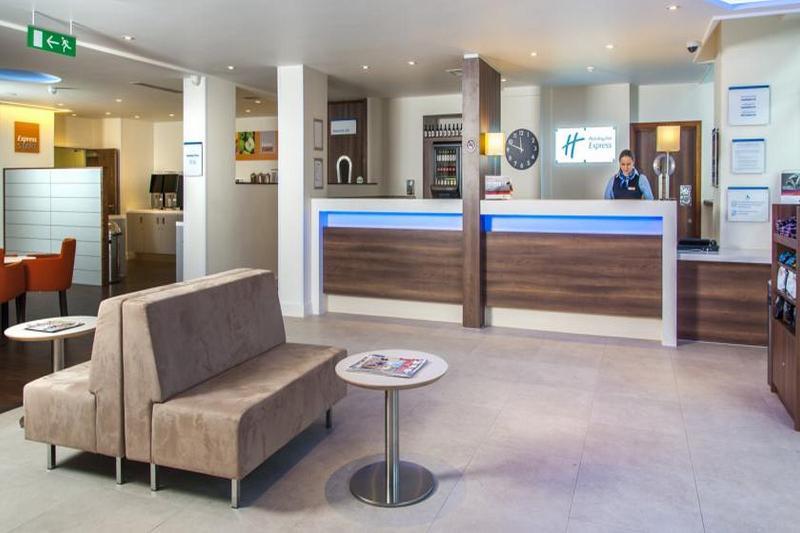 Express - Vauxhall Nine Elms, An Ihg 3* London
