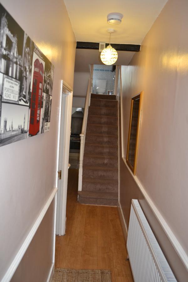 2 Bedroom House -ealing Holiday home London